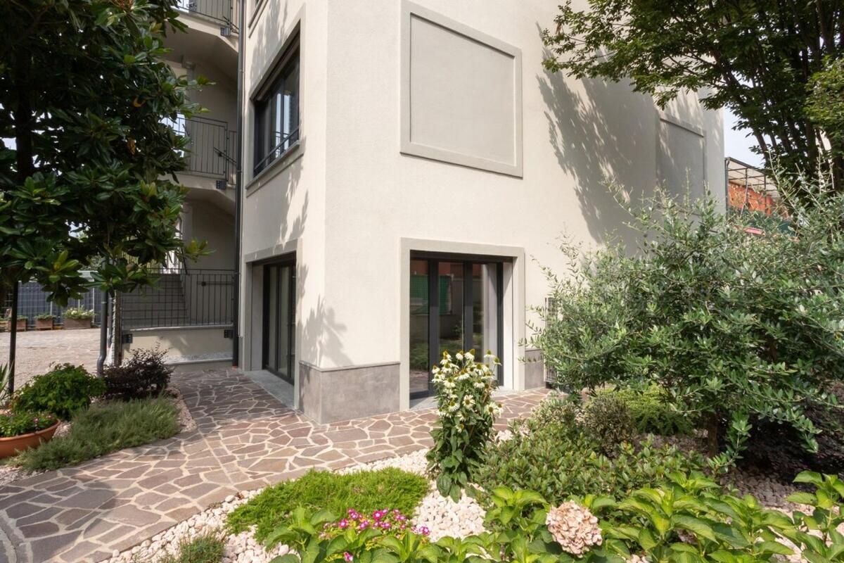 Palazzo Mazzini Hotel Cornaredo Exterior photo